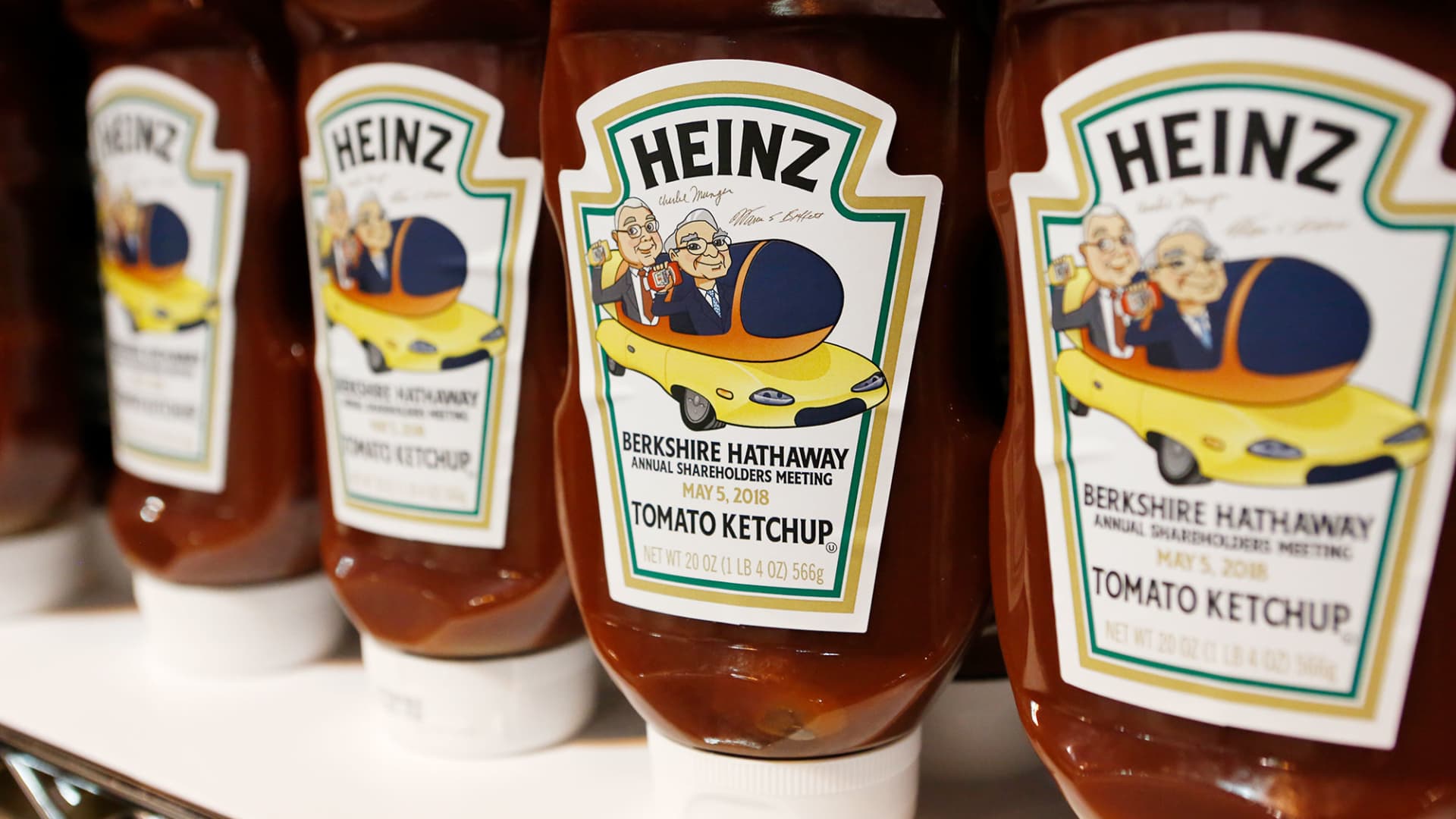 Warren Buffett disappointed in Kraft Heinz split; stock drops