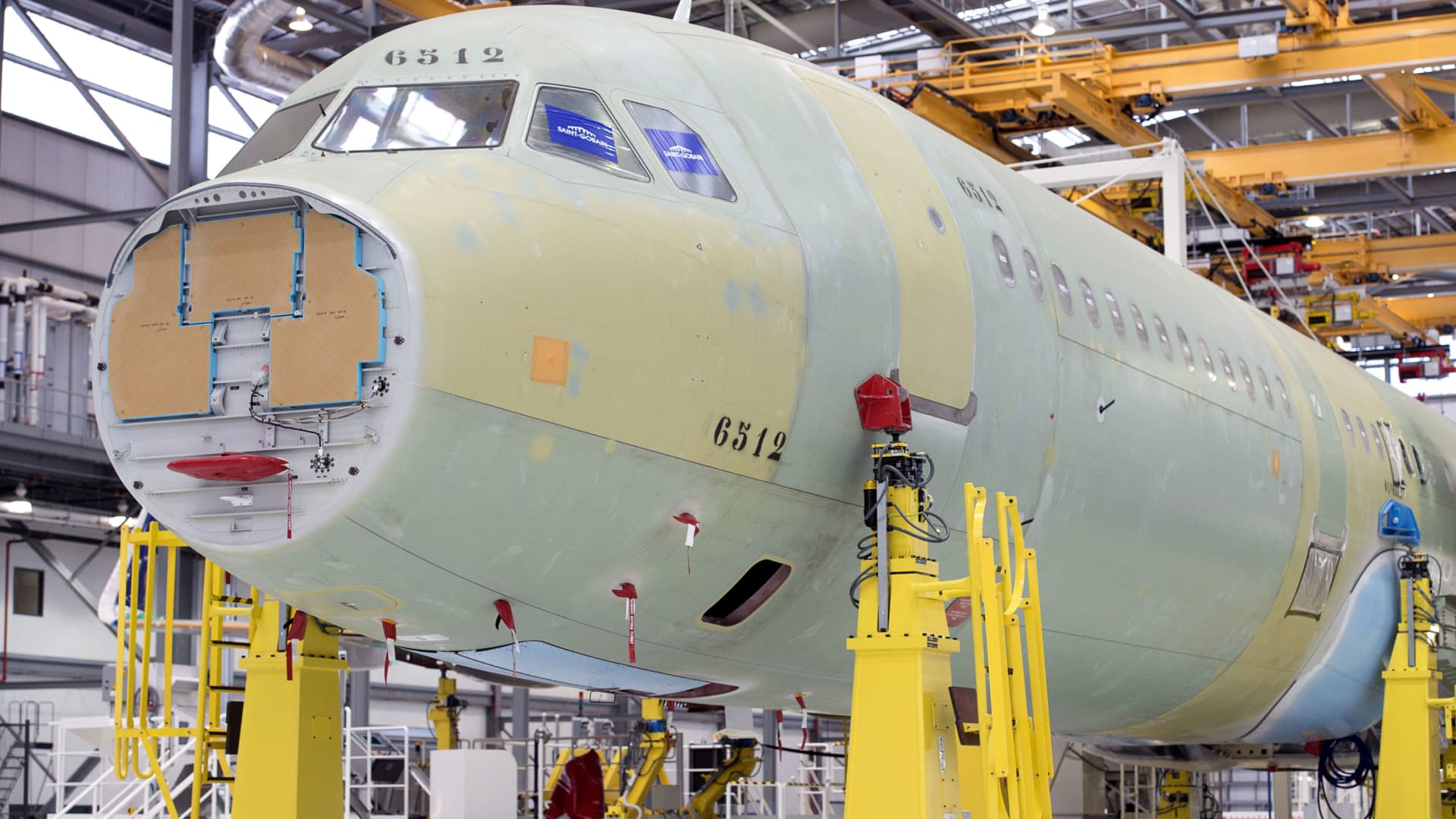 Airplane leasing world shrinks with $7.4 billion takeover of Air Lease