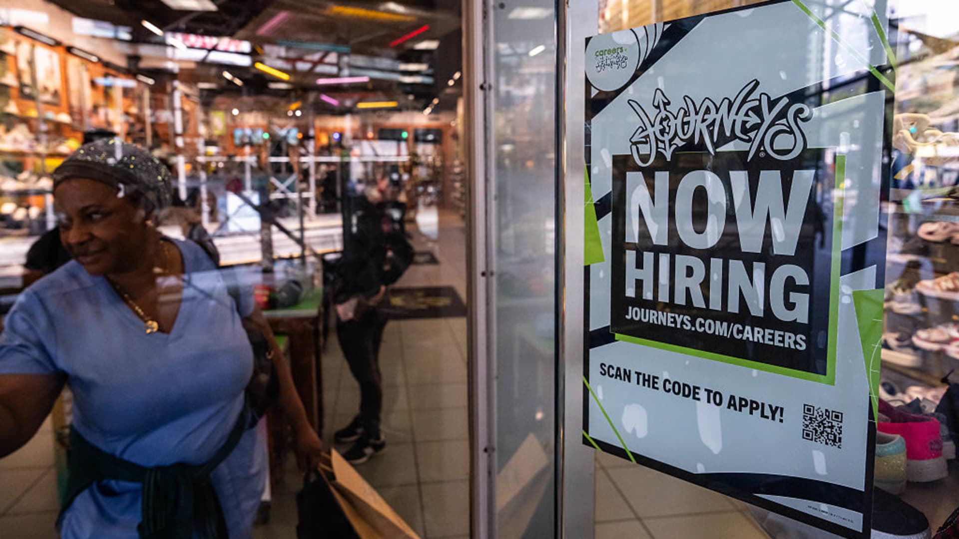 Job openings data falls to levels rarely seen since pandemic