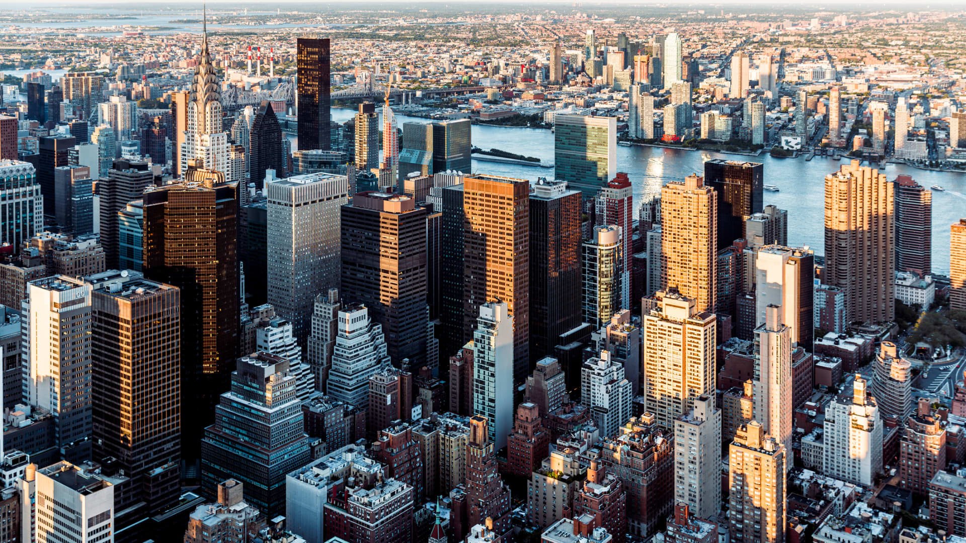 Manhattan office leasing on track to hit highest volume since 2019